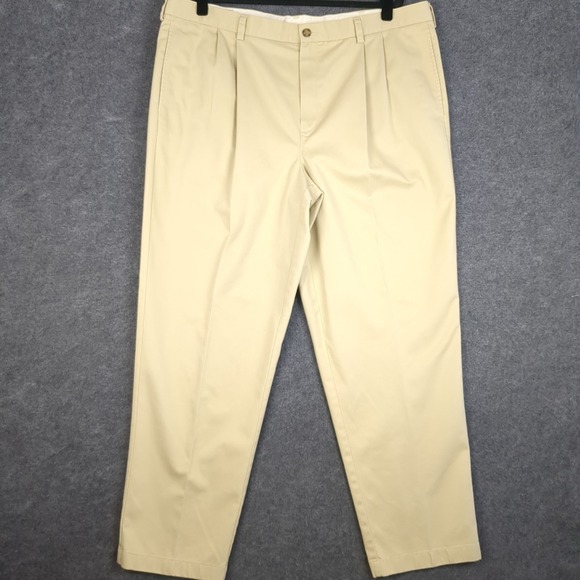 LL Bean Classic Fit Pleated Chinos Mens 42x32 Khaki Tan Cotton Pants - Picture 2 of 14